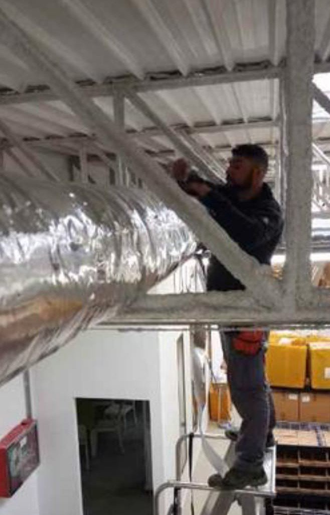 Fabricación e instalación de ducto para sistemas de aerotermia.